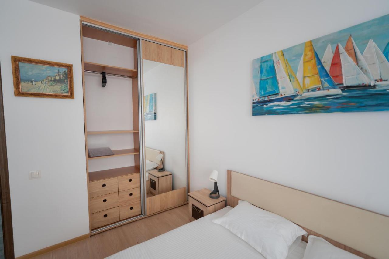 Hotel Studio Titan Bukares Bagian luar foto